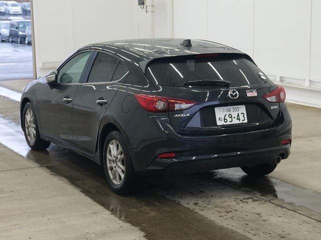 MAZDA AXELA