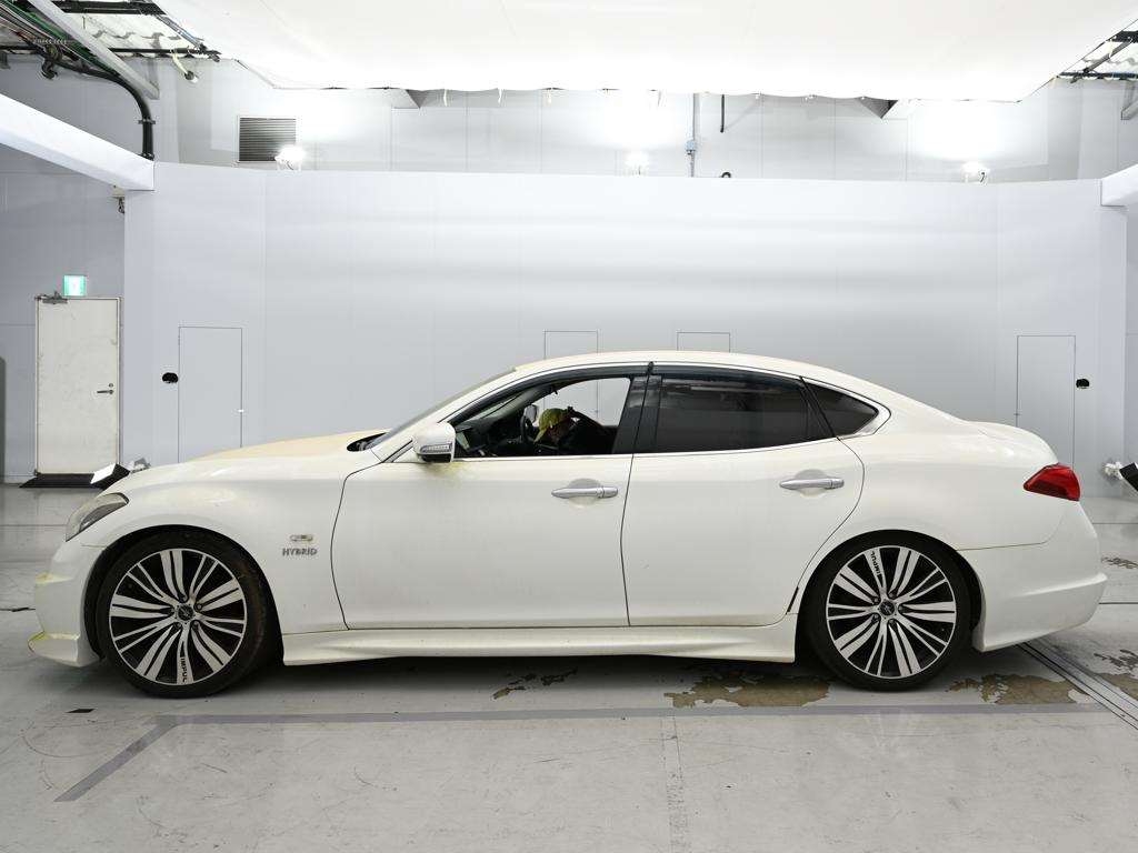 NISSAN FUGA