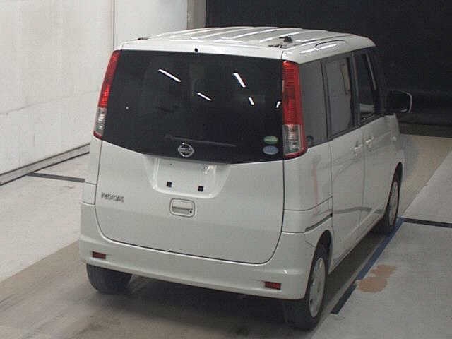 NISSAN ROOX