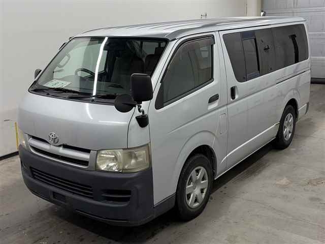 TOYOTA REGIUS ACE