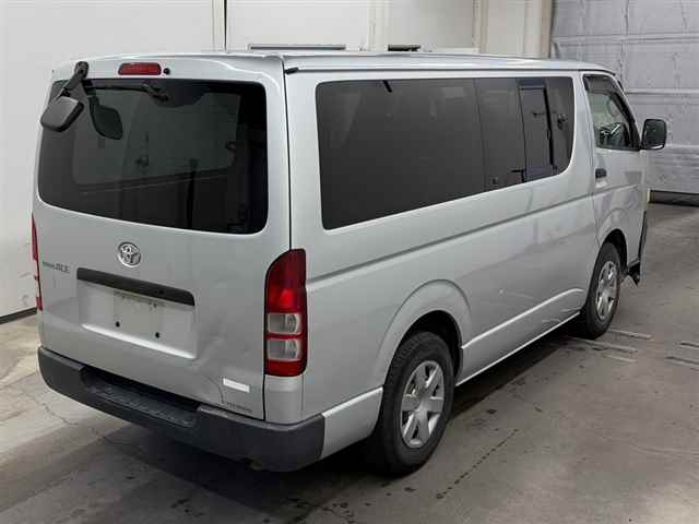 TOYOTA REGIUS ACE