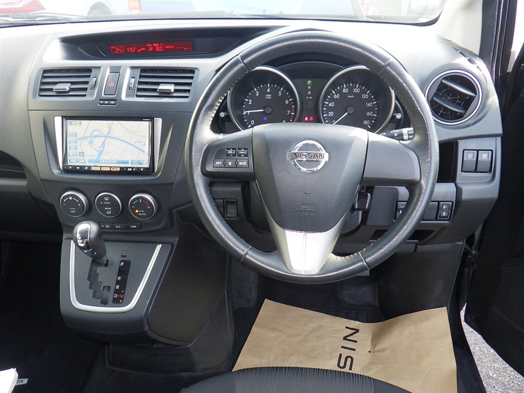 NISSAN LAFESTA