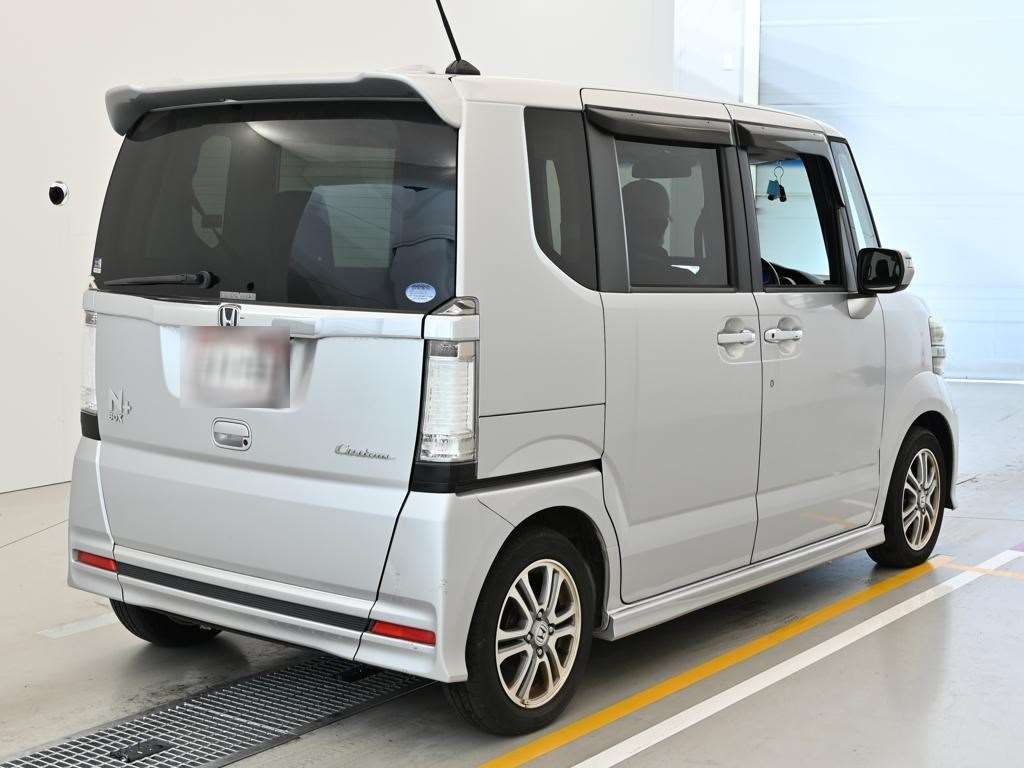 HONDA N-BOX+