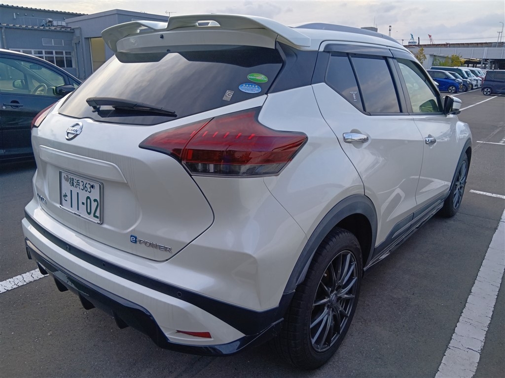 NISSAN KICKS