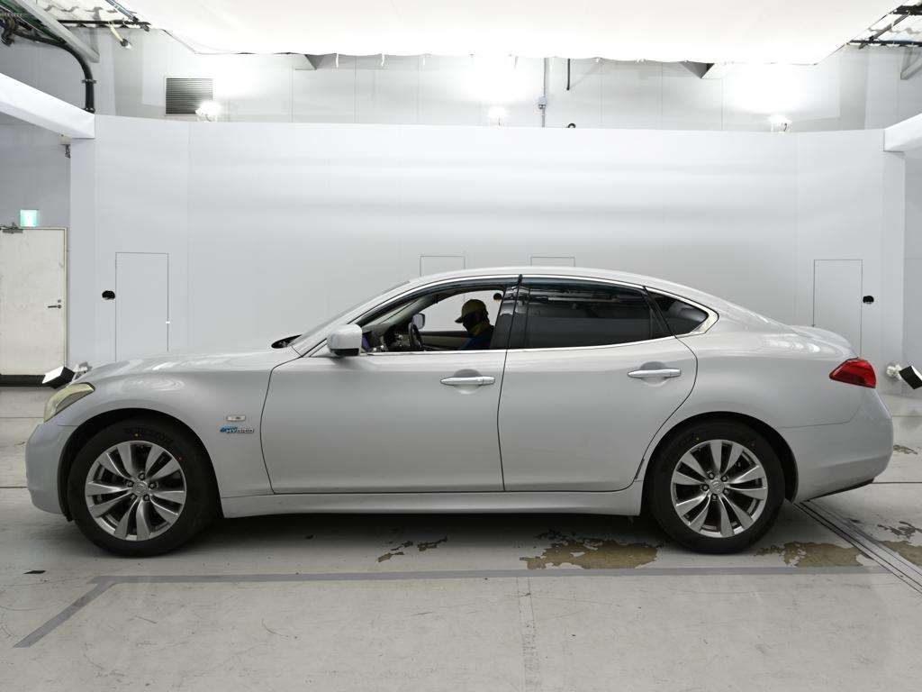 NISSAN FUGA