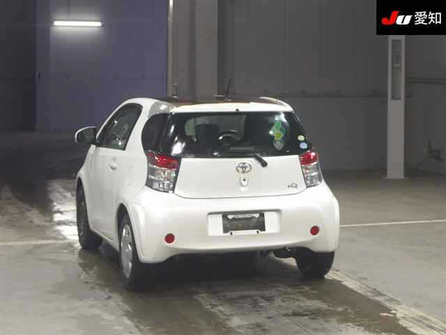 TOYOTA IQ