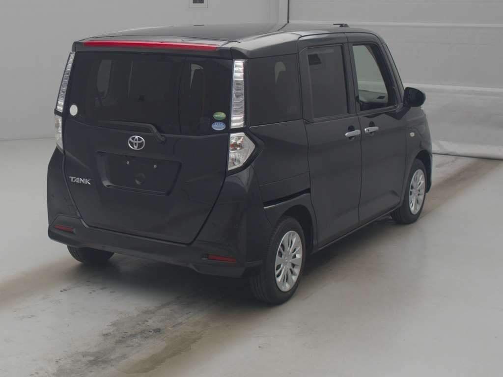 TOYOTA TANK
