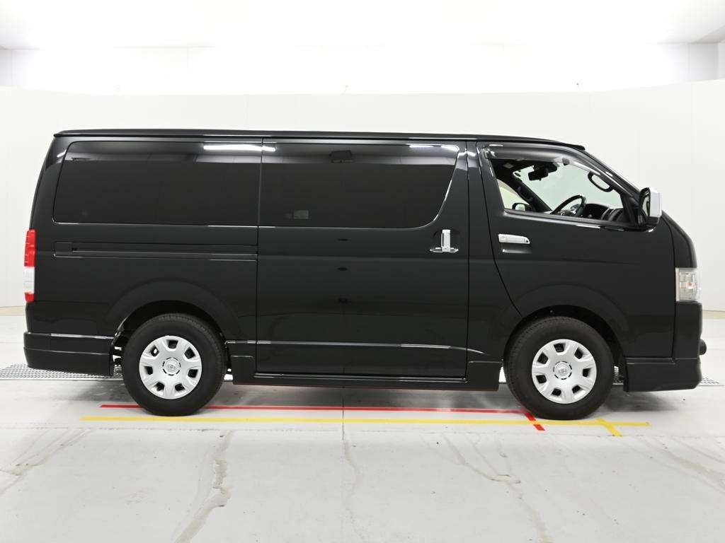 TOYOTA REGIUS ACE