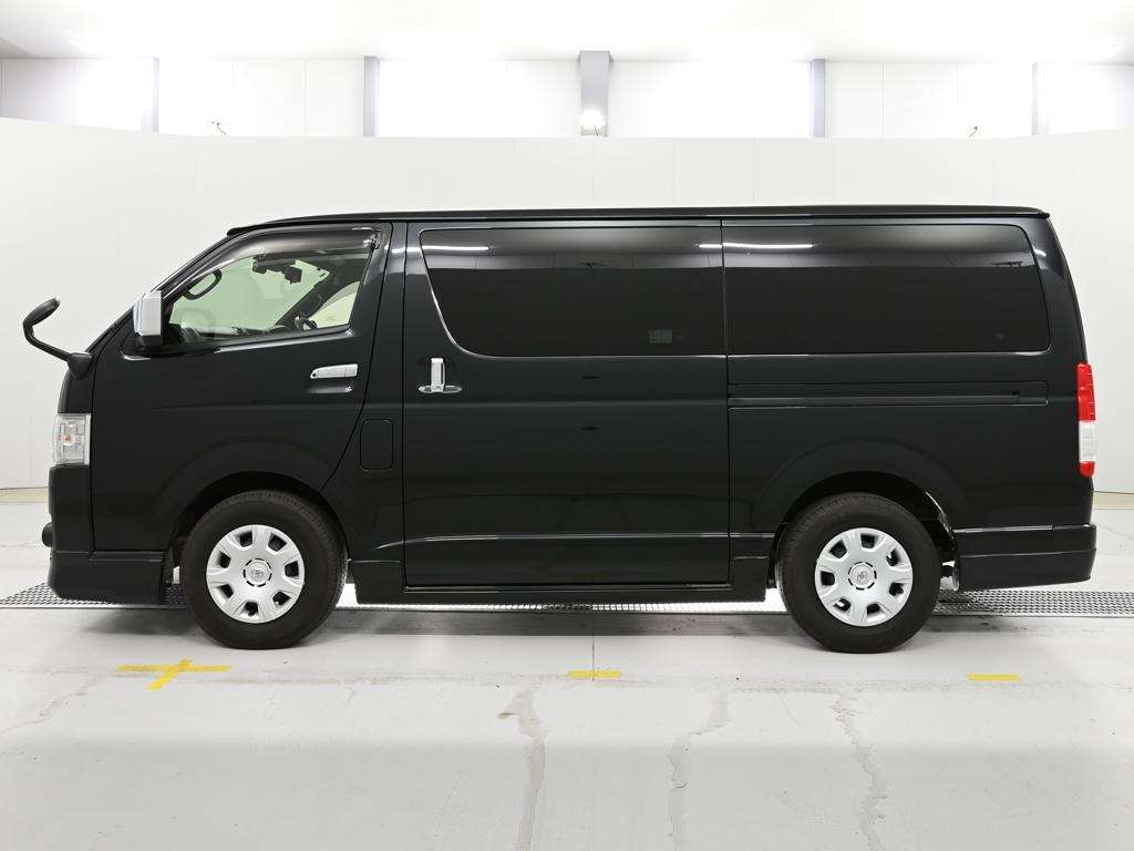 TOYOTA REGIUS ACE