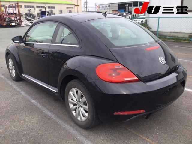 VOLKSWAGEN BEETLE