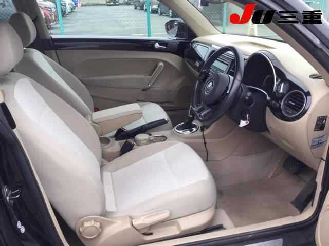 VOLKSWAGEN BEETLE