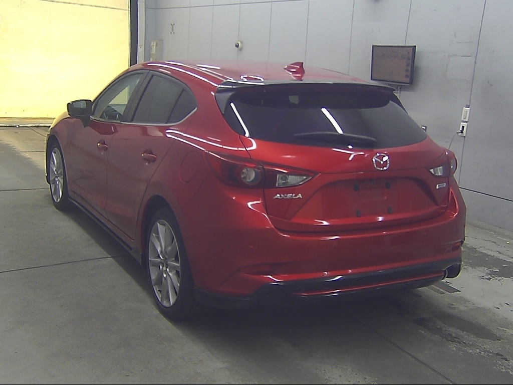MAZDA AXELA