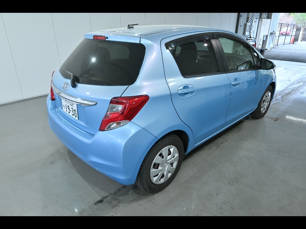 TOYOTA VITZ