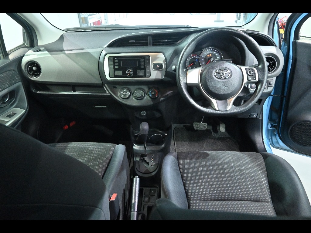 TOYOTA VITZ