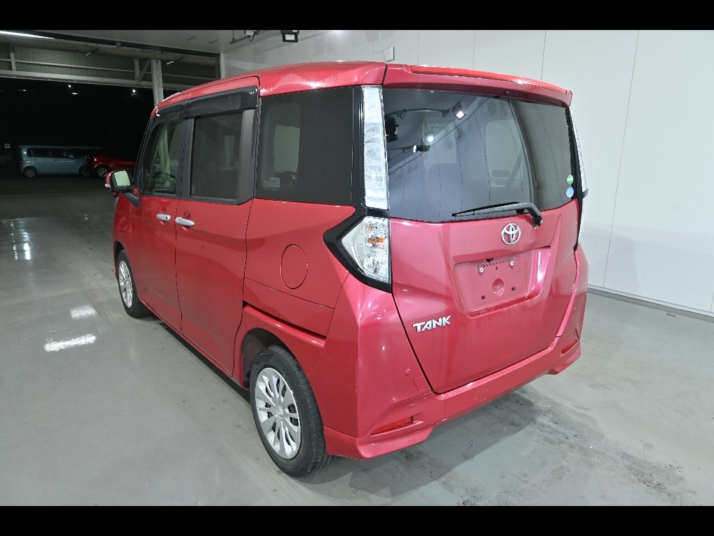 TOYOTA TANK