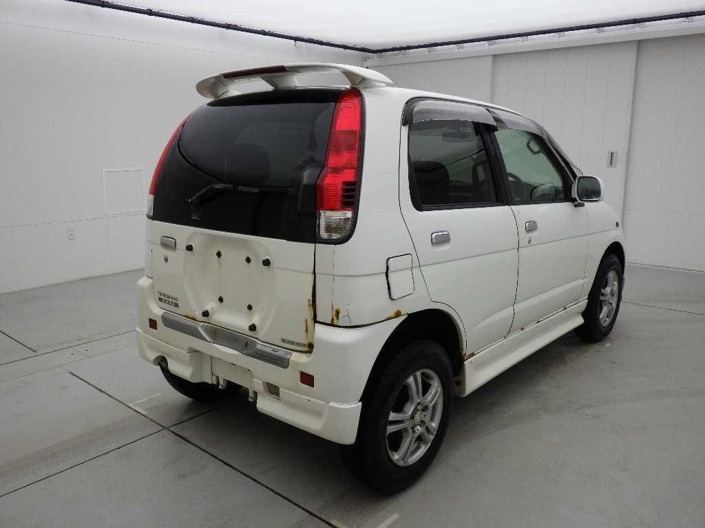 DAIHATSU TERIOS KID