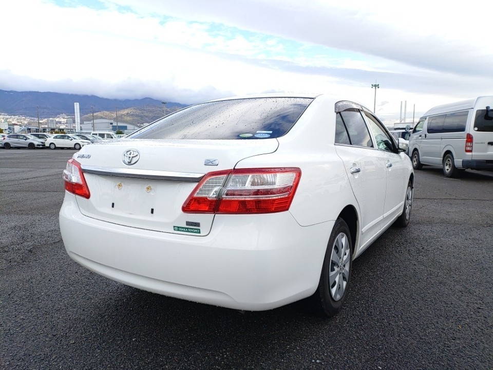TOYOTA PREMIO