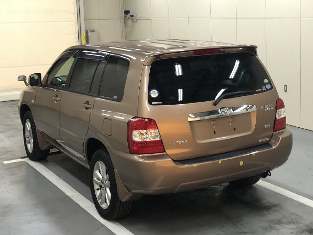 TOYOTA KLUGER V