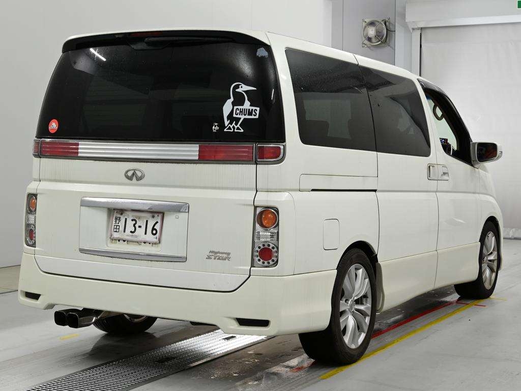 NISSAN ELGRAND
