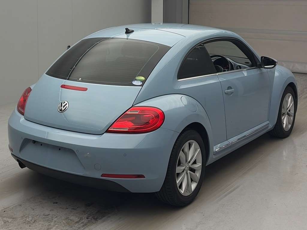 VOLKSWAGEN BEETLE