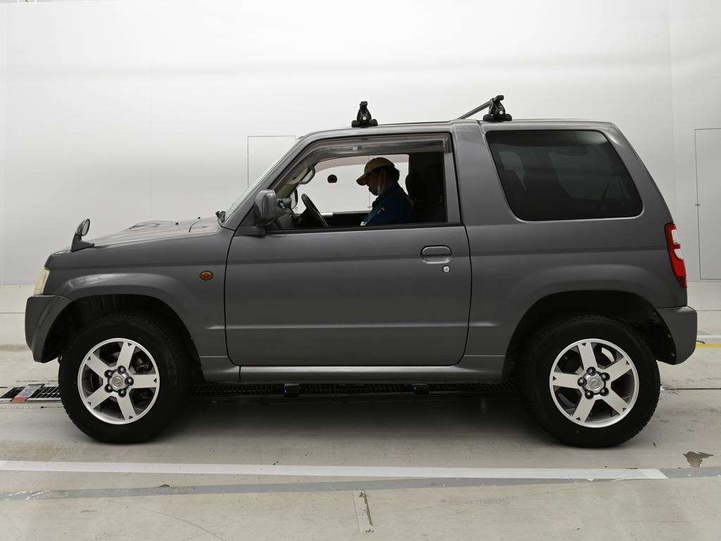 NISSAN KIX