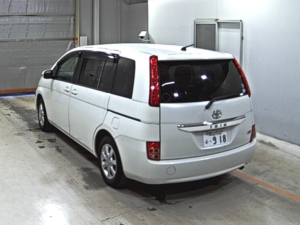 TOYOTA ISIS
