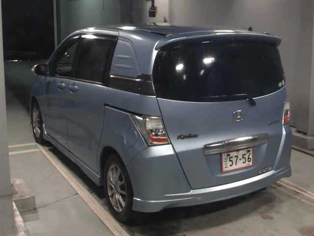 HONDA FREED SPIKE