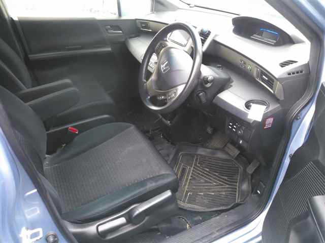 HONDA FREED SPIKE