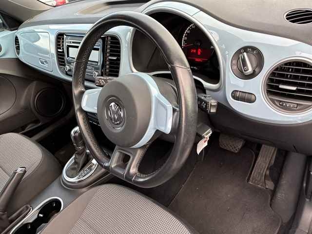 VOLKSWAGEN BEETLE