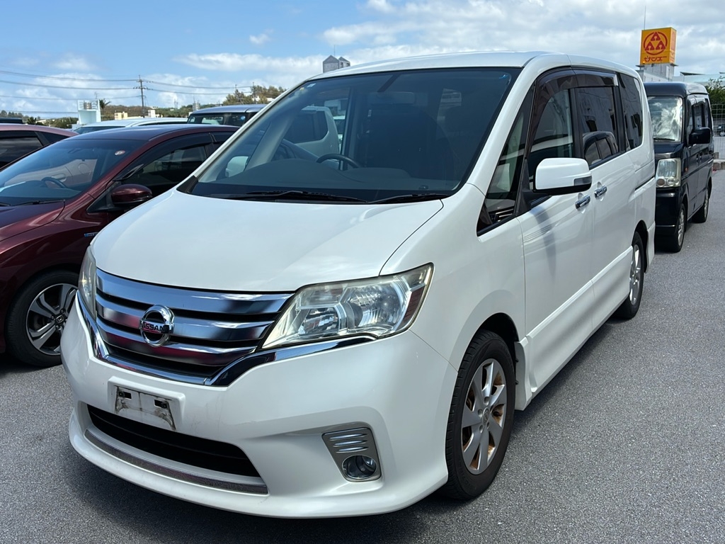 NISSAN SERENA