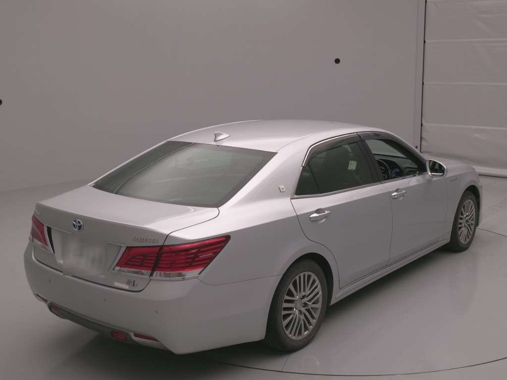 TOYOTA CROWN MAJESTA