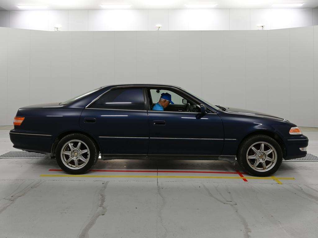 TOYOTA MARK II
