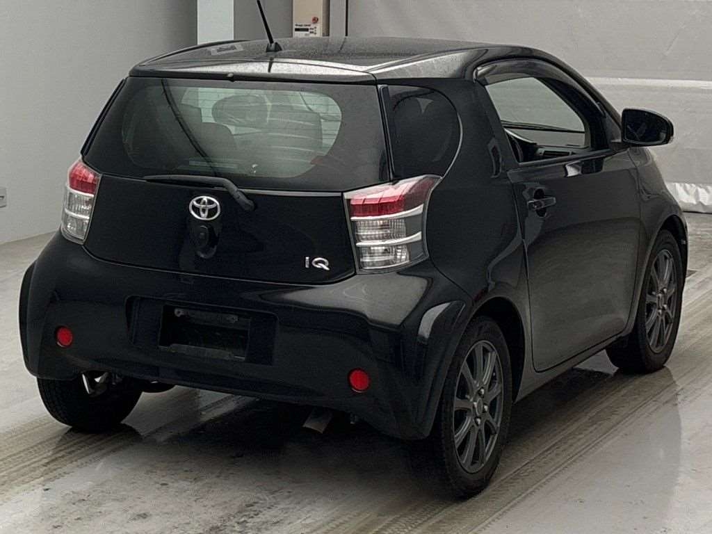 TOYOTA IQ