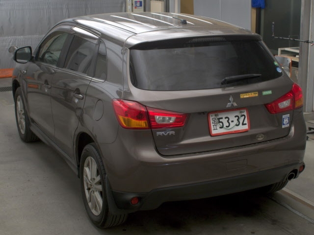 MITSUBISHI RVR