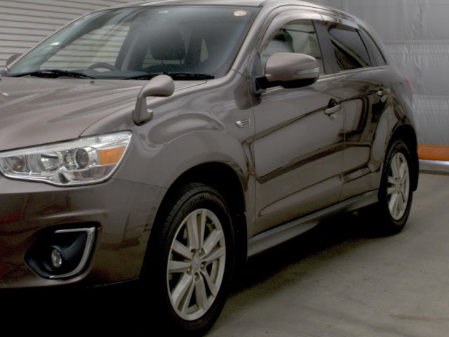 MITSUBISHI RVR