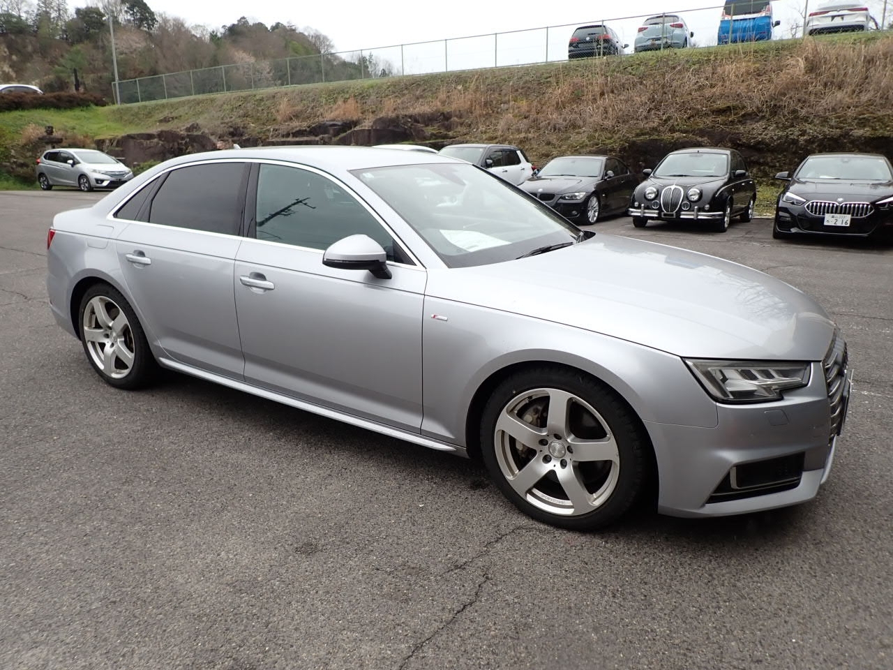 AUDI A4