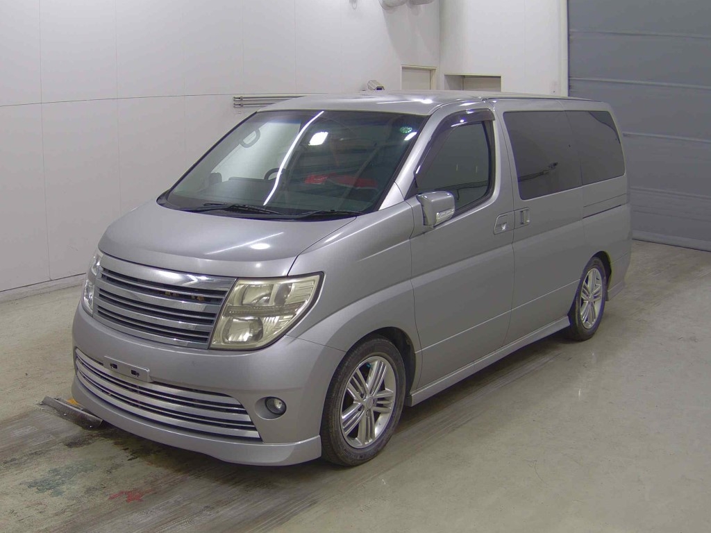 NISSAN ELGRAND