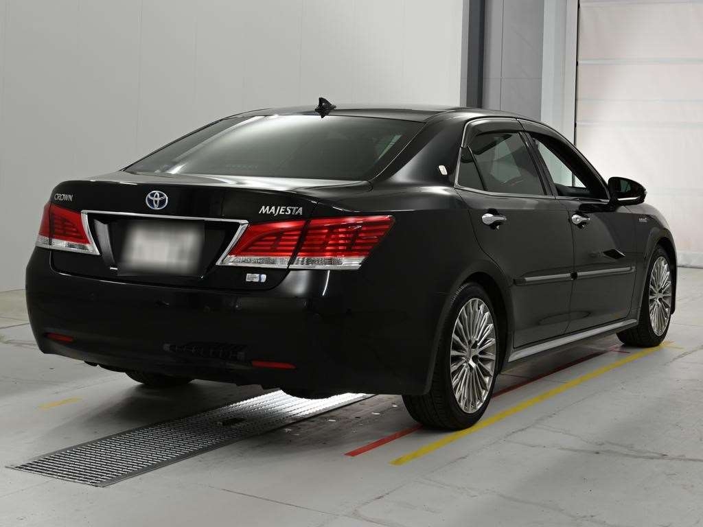 TOYOTA CROWN MAJESTA