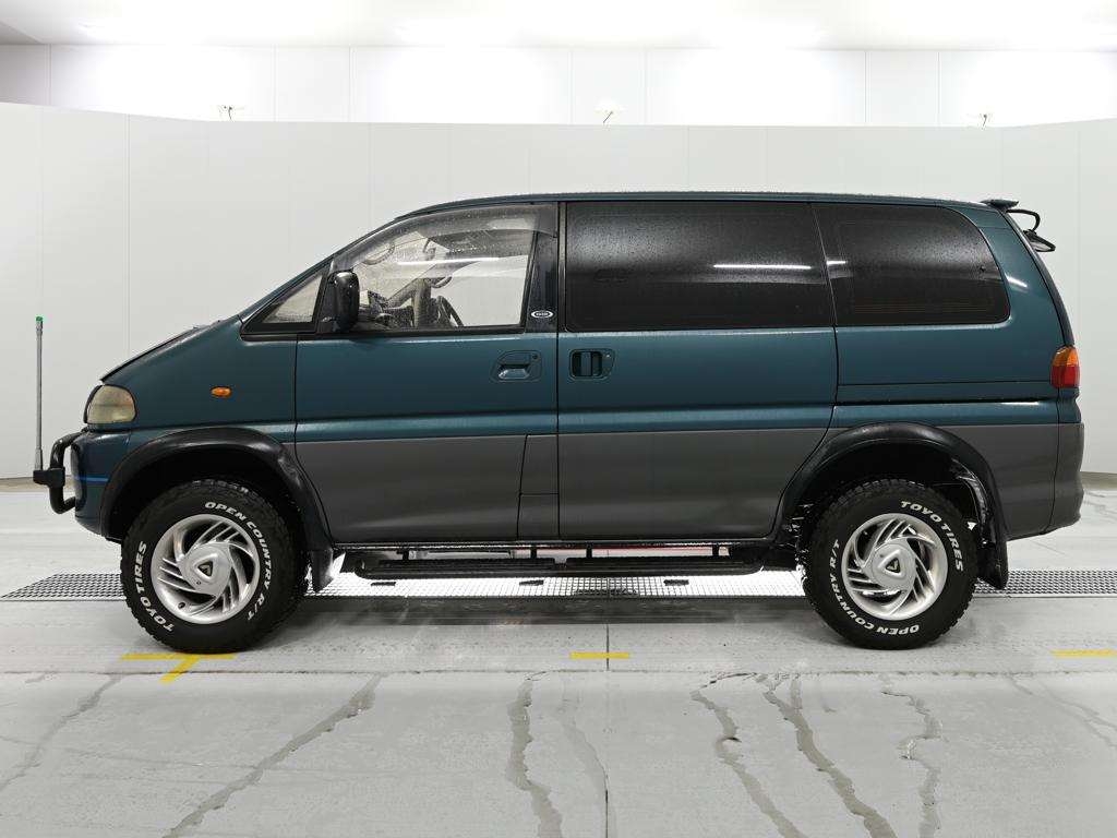 MITSUBISHI DELICA