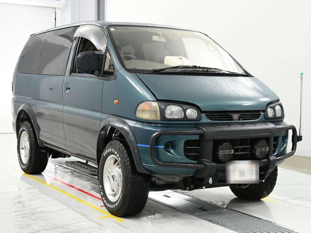 MITSUBISHI DELICA