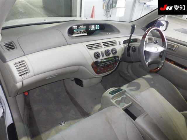 TOYOTA VISTA