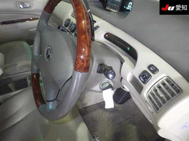 TOYOTA VISTA