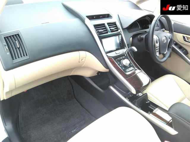 TOYOTA SAI