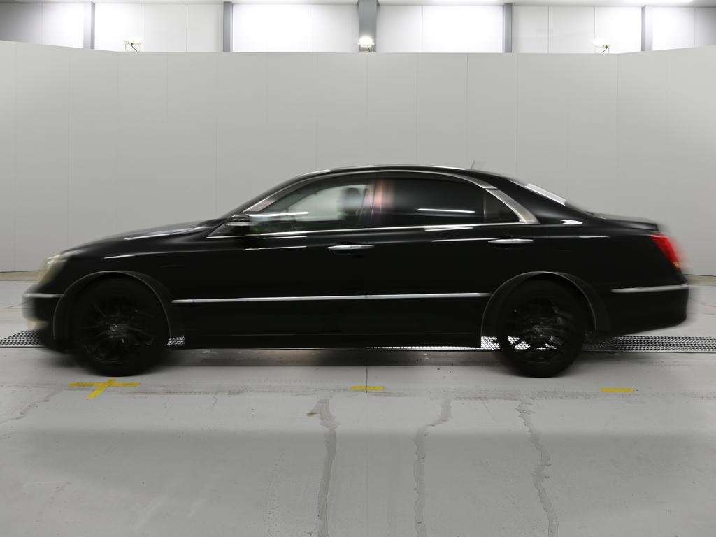 TOYOTA CROWN MAJESTA