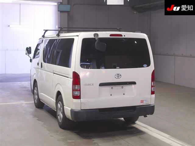 TOYOTA REGIUS ACE
