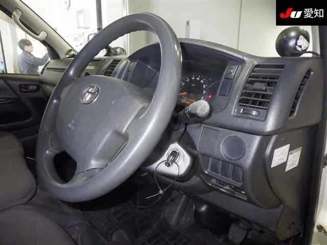 TOYOTA REGIUS ACE