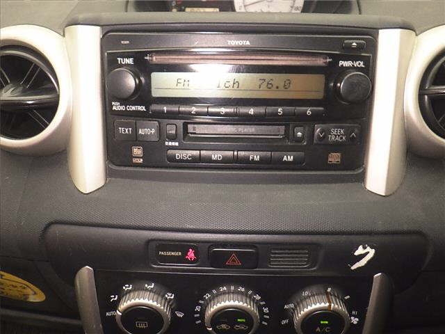 TOYOTA IST