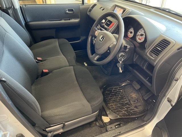 HONDA MOBILIO SPIKE
