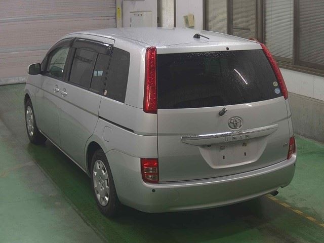 TOYOTA ISIS