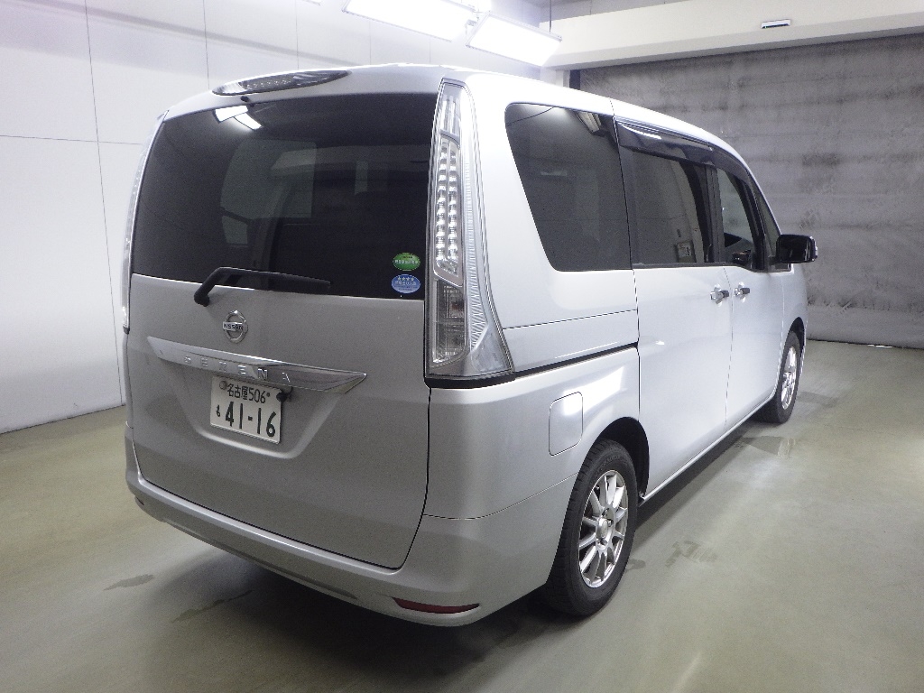 NISSAN SERENA